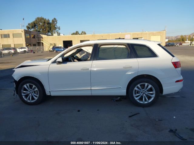 WA1LAAF72JD048091 Audi Q7 3.0t Premium