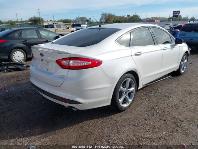3FA6P0HD0FR160343 Ford FUSION SE