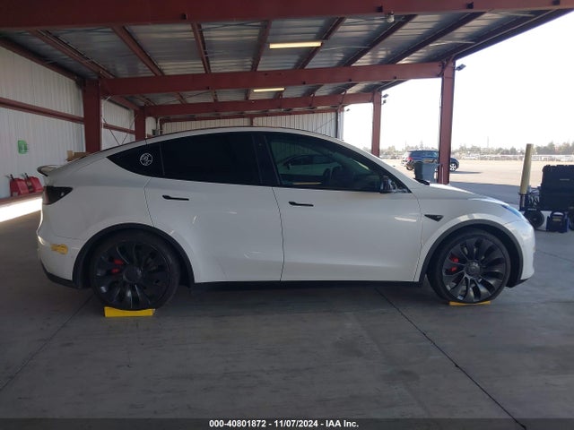 7SAYGDEF5NF410193 Tesla Model Y Performance Dual Motor All-wheel Drive