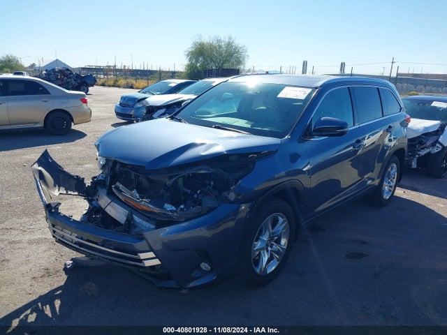 5TDDZRFH8JS802805 Toyota Highlander Limited