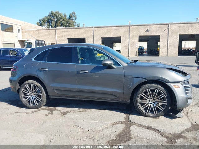 Porsche MACAN S 2015 WP1AB2A5XFLB52264 Image 13