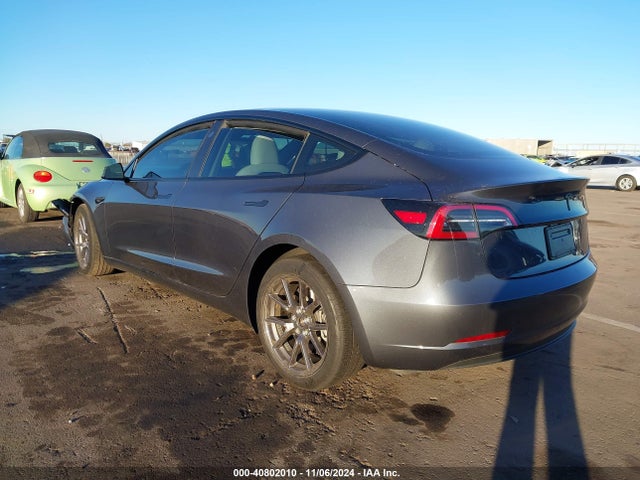 2023 TESLA MODEL 3 5YJ3E1EAXPF650830 Photo 2