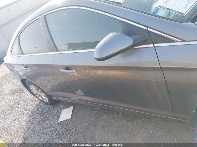 Hyundai SONATA SE 2018 5NPE24AF9JH699790 Image 13