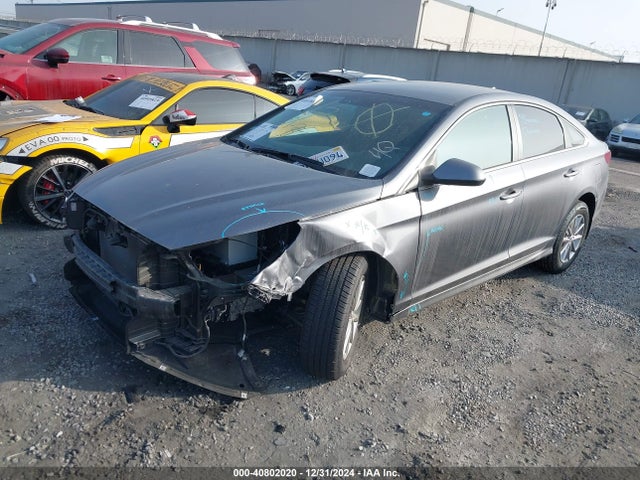 Hyundai SONATA SE 2018 5NPE24AF9JH699790 Image 2