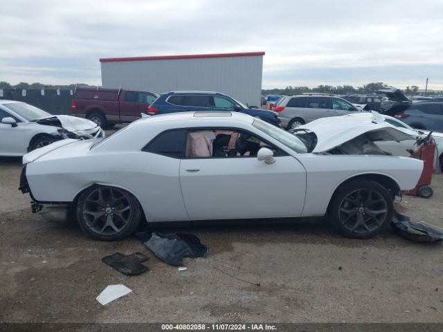 2C3CDZAG8JH258317 Dodge Challenger Sxt Plus