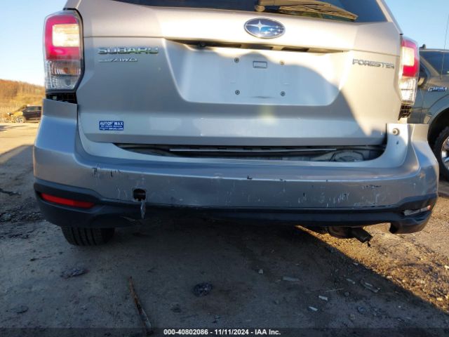 JF2SJAGC7JH477430 Subaru Forester 2.5i Premium