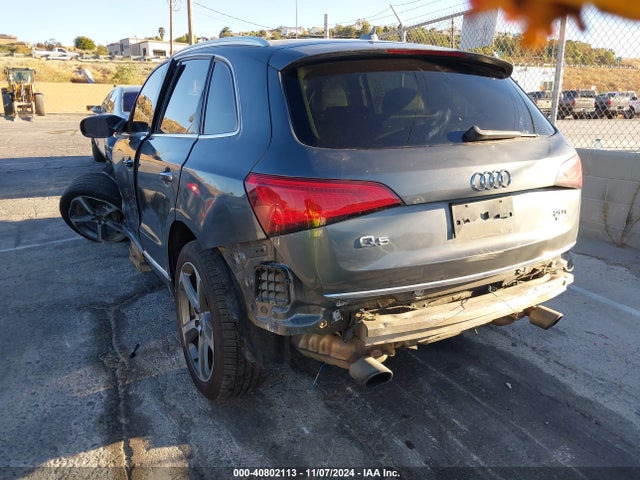 Audi Q5 2.0t Premium 2016 WA1C2AFP0GA133888 Image 3