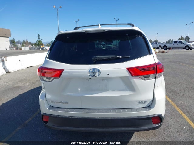 Toyota Highlander Xle 2017 5TDKZRFH4HS515673 Image 16