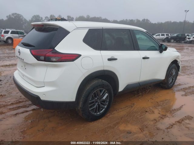 5N1BT3AA5RC713184 Nissan Rogue S Fwd