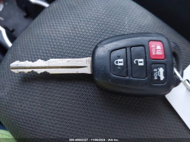 Toyota COROLLA LE 2018 2T1BURHE9JC086076 Image 11