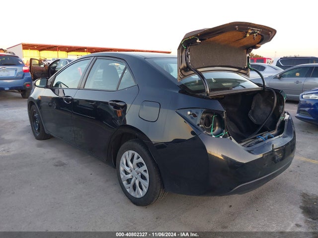 Toyota COROLLA LE 2018 2T1BURHE9JC086076 Image 3