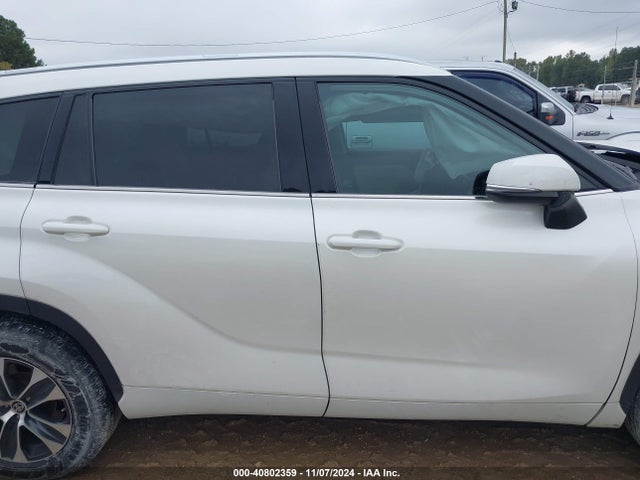 Toyota Highlander Xle 2021 5TDGZRAH8MS522617 Image 14