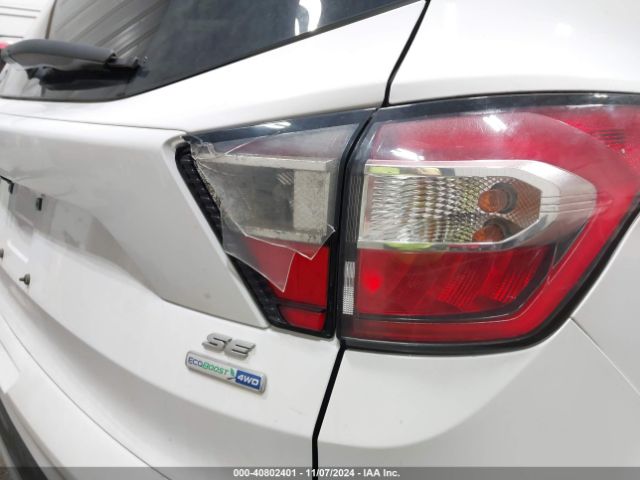 1FMCU9GD7JUC71173 Ford ESCAPE SE