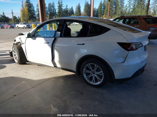 2022 TESLA MODEL Y 7SAYGDEE9NF437503 Photo 2