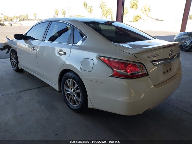Nissan Altima 2.5 S 2015 1N4AL3AP7FC128449 Image 3