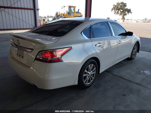 Nissan Altima 2.5 S 2015 1N4AL3AP7FC128449 Image 4