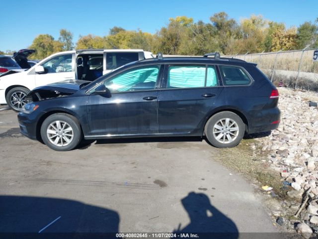 3VW717AU0JM767770 Volkswagen Golf Sportwagen Tsi S