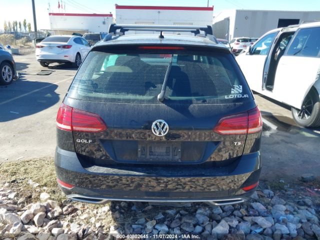3VW717AU0JM767770 Volkswagen Golf Sportwagen Tsi S