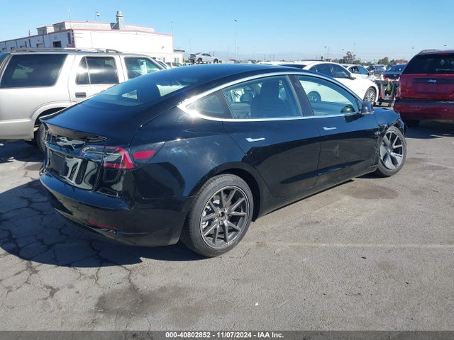 2018 TESLA MODEL 3 5YJ3E1EA1JF151745 Photo 3