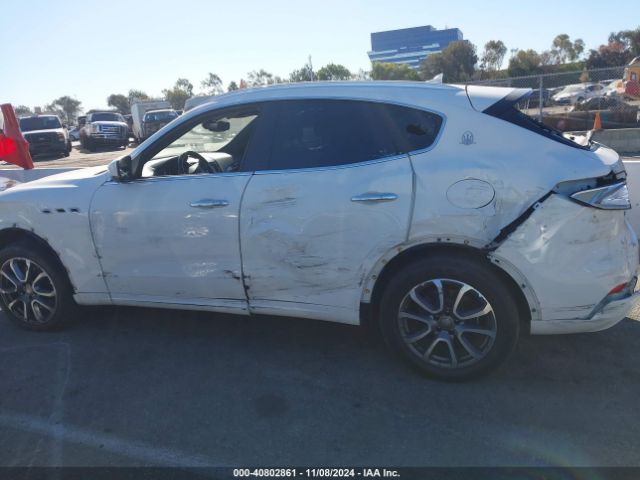 ZN661XUA6HX250525 Maserati Levante