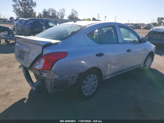 Nissan Versa 1.6 S+ 2018 3N1CN7APXJL854746 Image 4