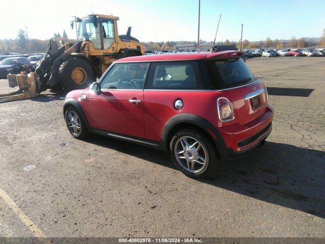 2009 MINI COOPER S WMWMF73539TW82879 Photo 2
