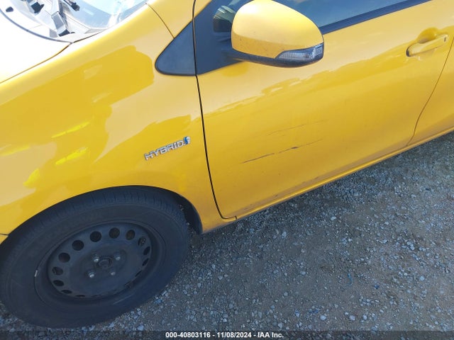 Toyota Prius C Two 2015 JTDKDTB37F1097500 Image 6