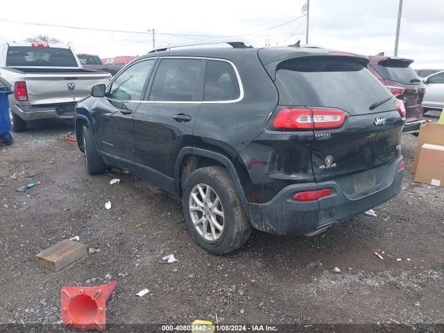 1C4PJMCS3GW321120 Jeep Cherokee Latitude