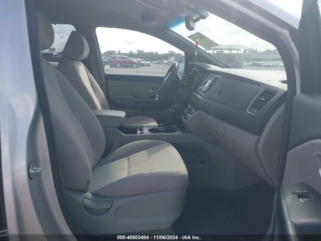 KIA SEDONA LX 2016 KNDMB5C12G6198066 Image 5