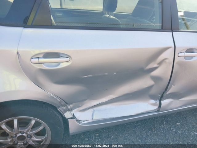 JTDZN3EU6GJ048712 Toyota Prius V Three