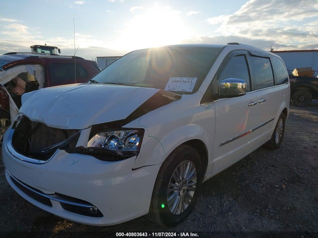 2C4RC1JG9FR700002 Chrysler Town & Country Limited