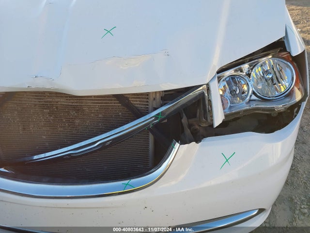2C4RC1JG9FR700002 Chrysler Town & Country Limited