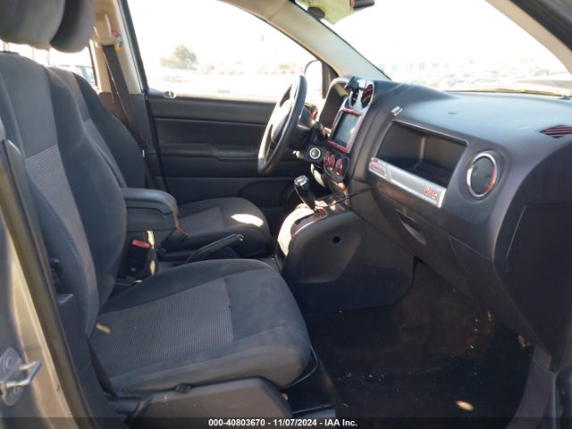 1C4NJCBA8GD568378 Jeep Compass Sport