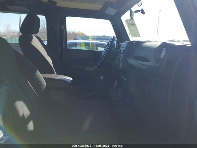 1C4AJWAG5FL517625 Jeep Wrangler Sport