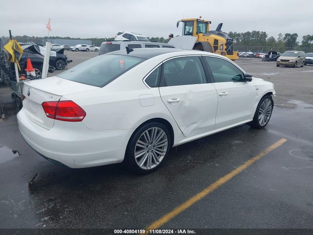 1VWBT7A36EC098679 Volkswagen Passat 1.8t Sport