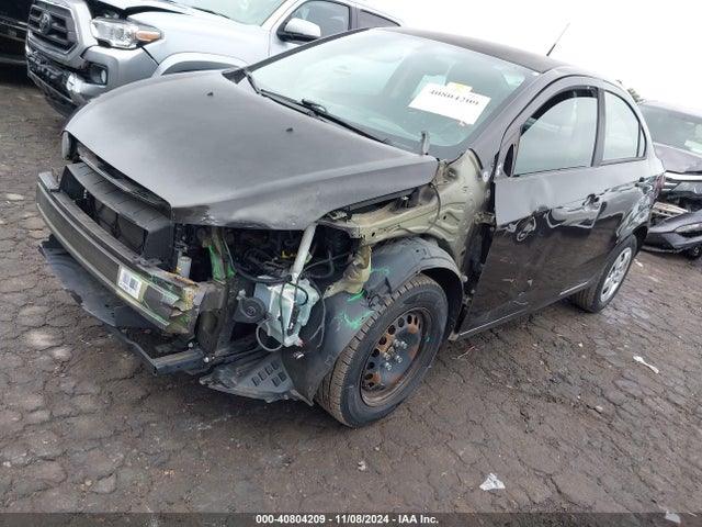 Chevrolet Sonic Ls Auto 2014 1G1JA5SH2E4221710 Image 2