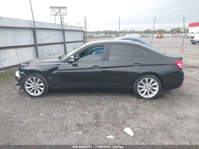 BMW 320i 2018 WBA8A9C57JAD26935 Image 14