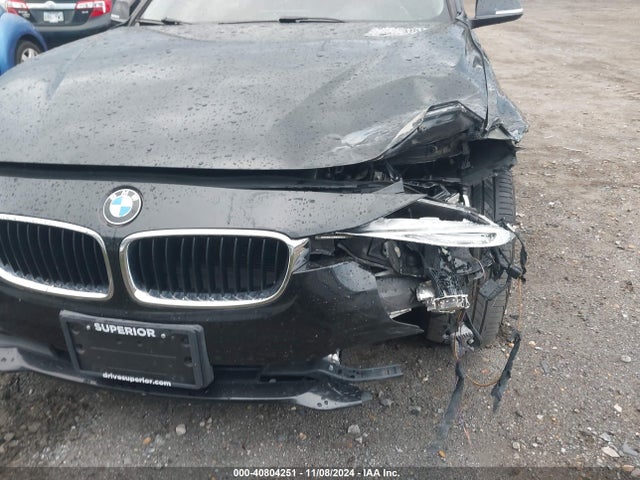 BMW 320i 2018 WBA8A9C57JAD26935 Image 17