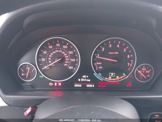 BMW 320i 2018 WBA8A9C57JAD26935 Image 7