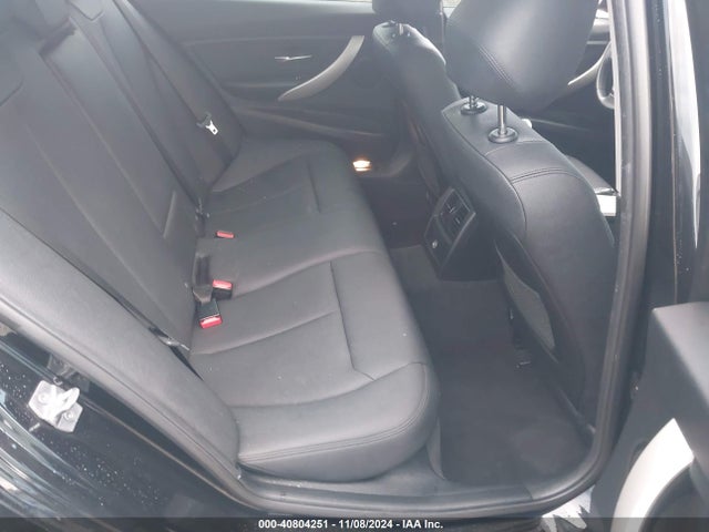 BMW 320i 2018 WBA8A9C57JAD26935 Image 8