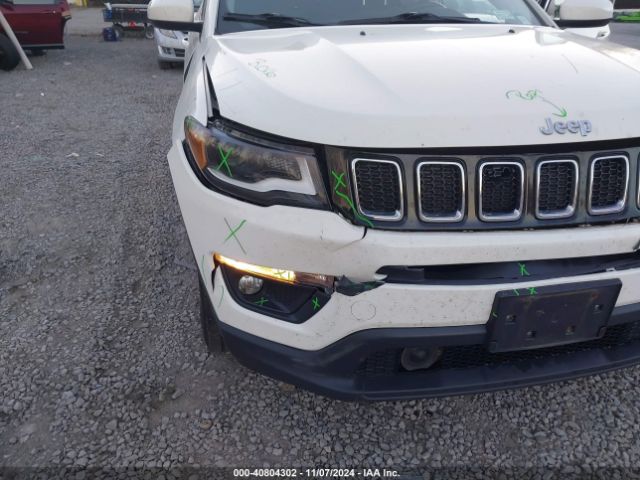 3C4NJDBB7JT332109 Jeep Compass Latitude 4x4