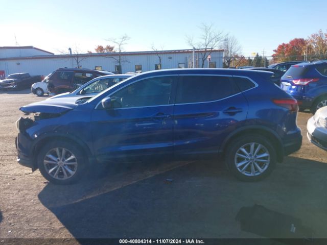 JN1BJ1CR8HW105936 Nissan Rogue Sport S