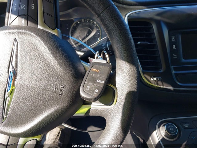 Chrysler 200 Limited 2016 1C3CCCAB3GN133049 Image 11