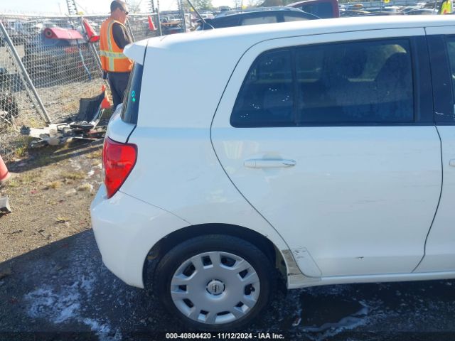 JTKKUPB46E1040454 Scion XD