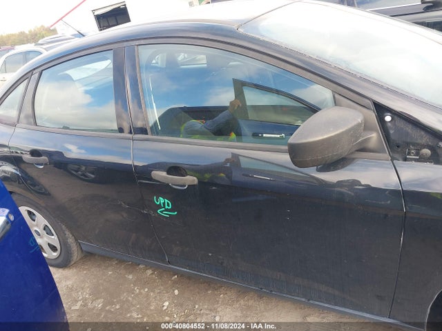 Ford FOCUS S 2015 1FADP3E20FL321493 Image 14