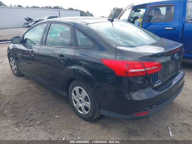 Ford FOCUS S 2015 1FADP3E20FL321493 Image 3