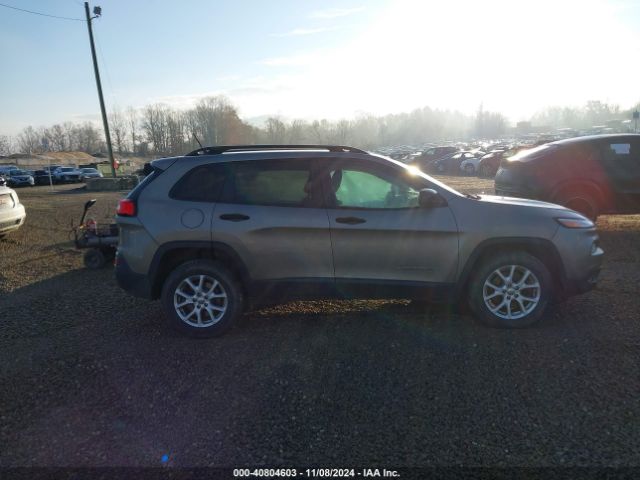 1C4PJMASXGW285896 Jeep Cherokee Sport