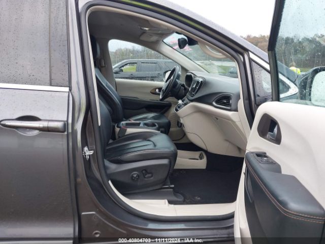 2C4RC1EG5HR660207 Chrysler Pacifica Touring-l Plus