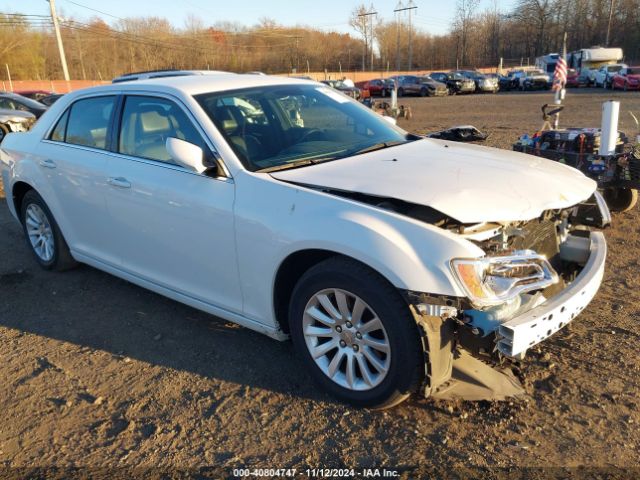 Chrysler 300 2014 2C3CCAAG3EH276122 Image 17