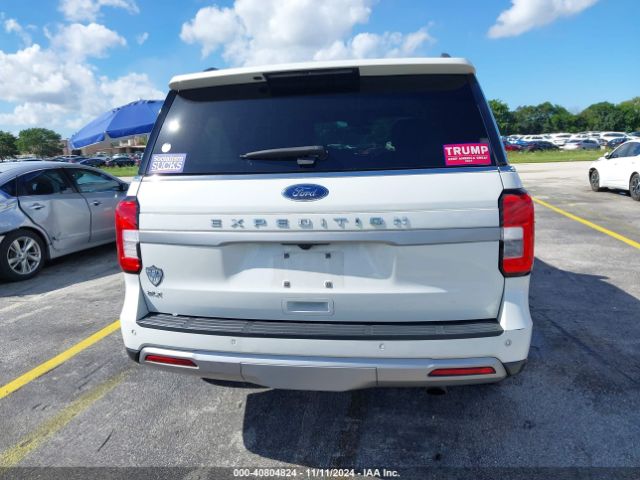 1FMJU1HT0NEA10739 Ford Expedition Xlt